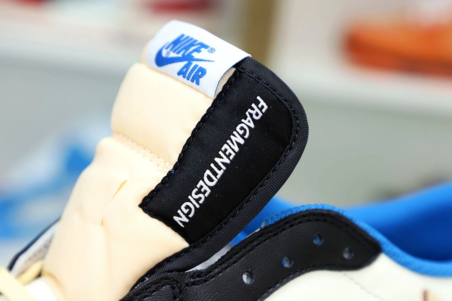 FRAGMENT TRAVIS X LOW JORDAN 1 SCOTT X AIR DESIGN 1210